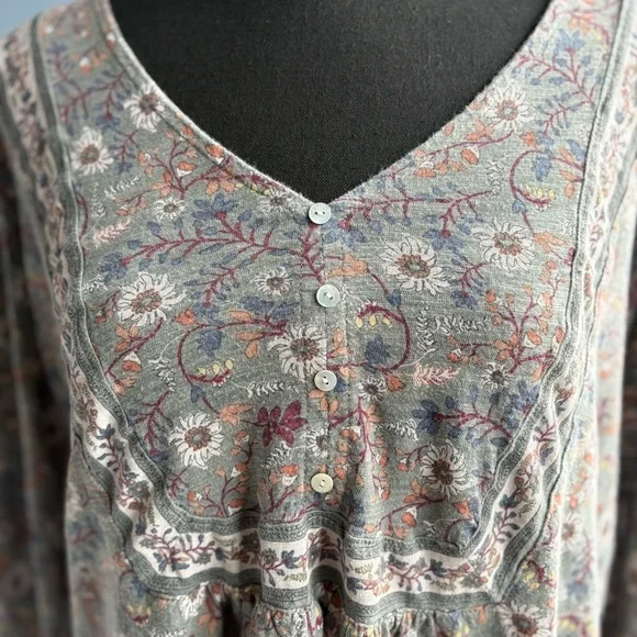 Lucky Brand Sage Green/Gray Floral V-Neck Peasant Top - Coastal Cowgirl Y2K - Picture 4 of 15